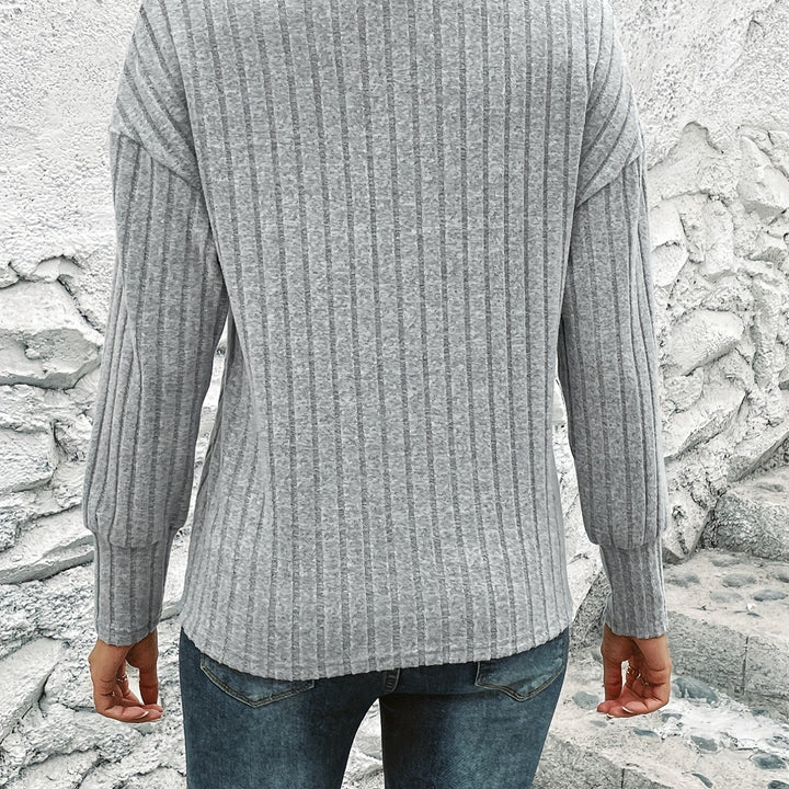 Cozy Ribbed Crew Neck T-Shirt – Soft Long Sleeve with Button Front for Spring & Fall