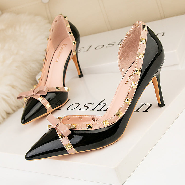 Shallow mouth pointed side hollow rivet shoes