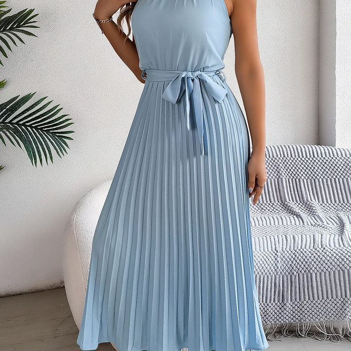 Elegant standing collar sleeveless waist cinched pleated dress