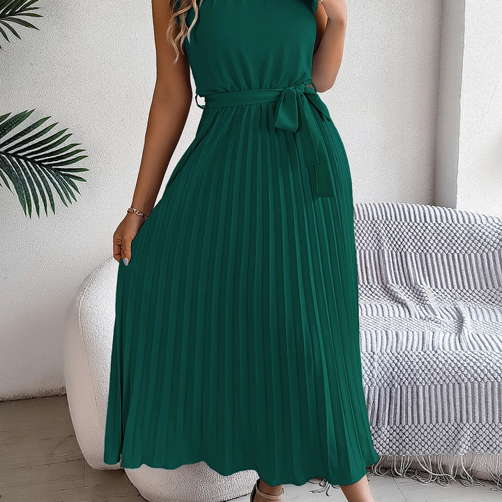 Elegant standing collar sleeveless waist cinched pleated dress