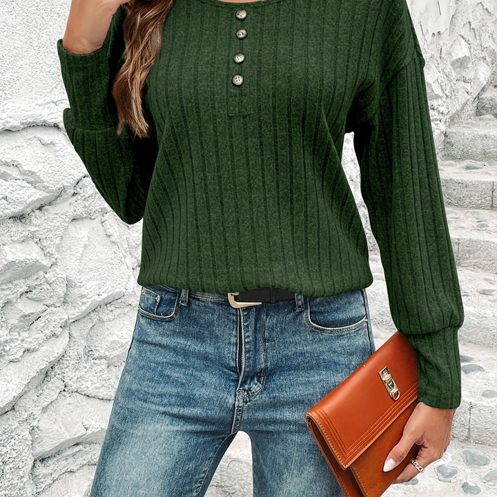 Cozy Ribbed Crew Neck T-Shirt – Soft Long Sleeve with Button Front for Spring & Fall